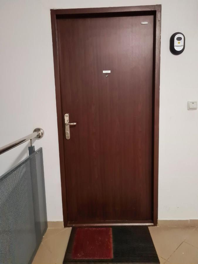 Cozy Apartment Arad Exterior photo